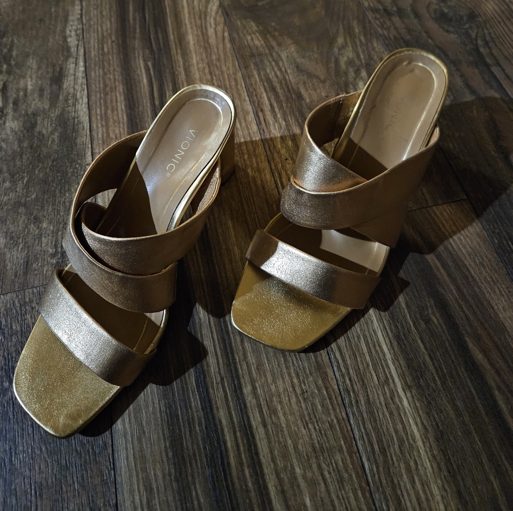 Vionic Gold Womens Heel